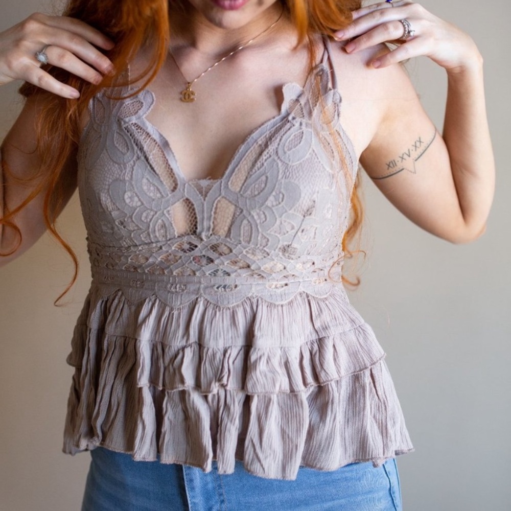 Stretchy Scallop Lace Tank Top